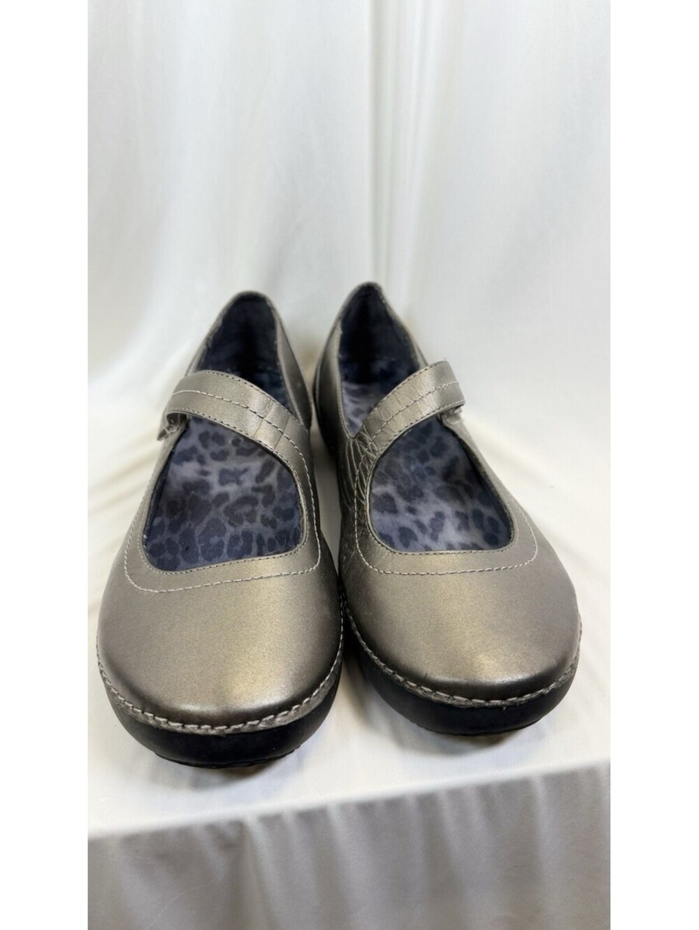 Vionic 354 Harper Mary Jane Shoe Women Leather Flat Comfort Hook Loop 10.5 Wide
